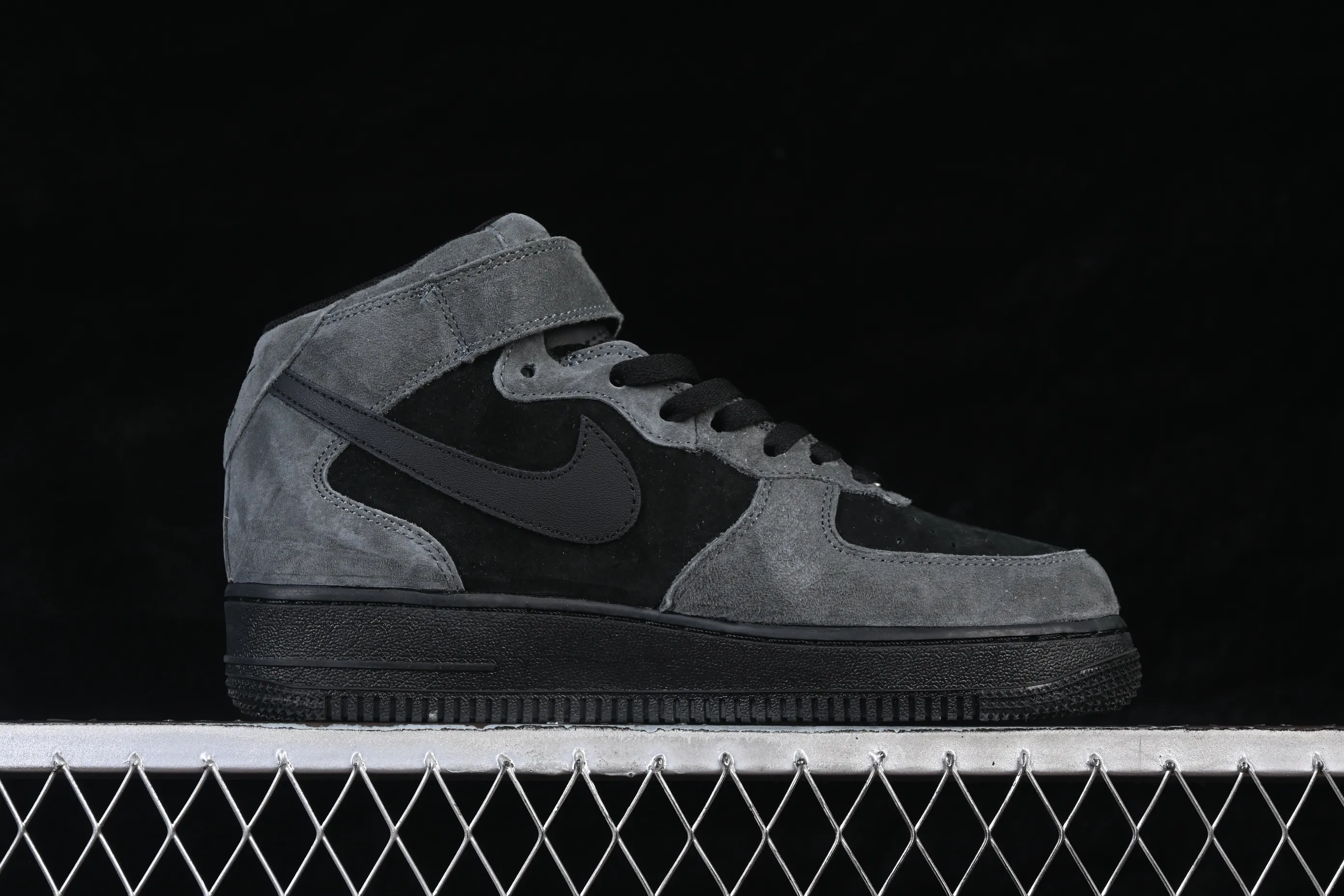 All categories Nk Air Force 1 Air Force series Nk Air Force 1 Mid Air Force mid-top Nike Air Force 1'07 Mid official custom autumn and winter new Air Force One mid-top casual sneakers ZH0316-167